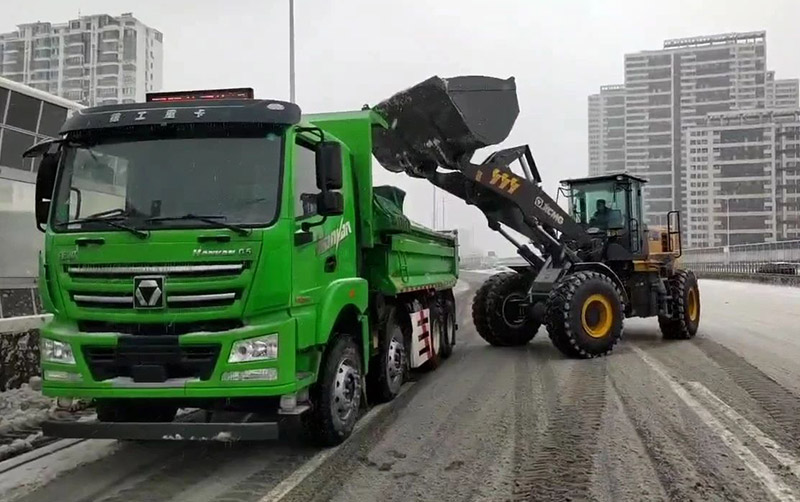 除雪保流通，千亿国际汽车在行动